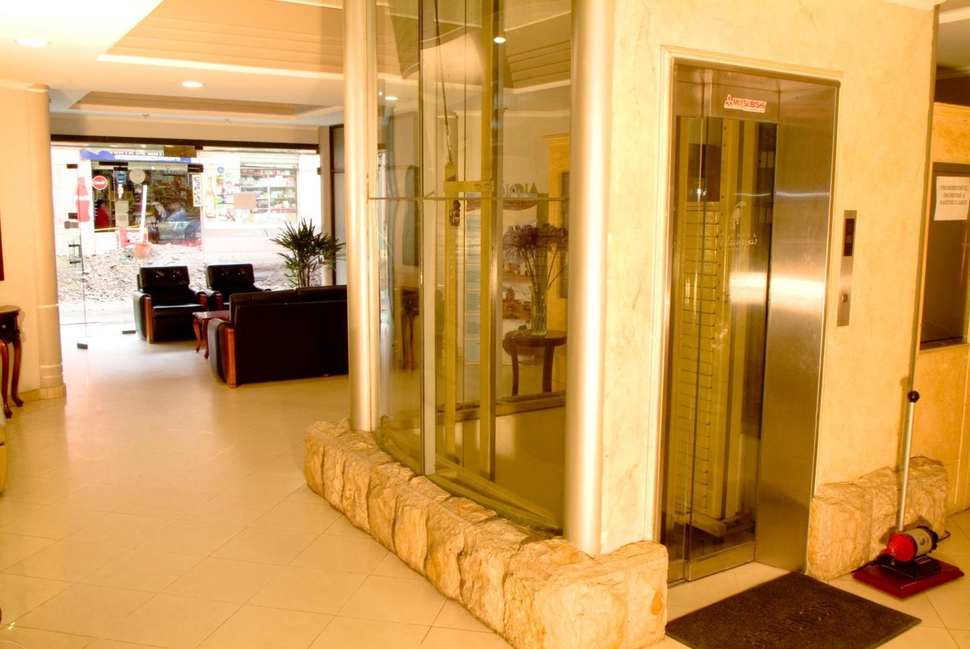 Hotel Podocarpus Лоха Экстерьер фото