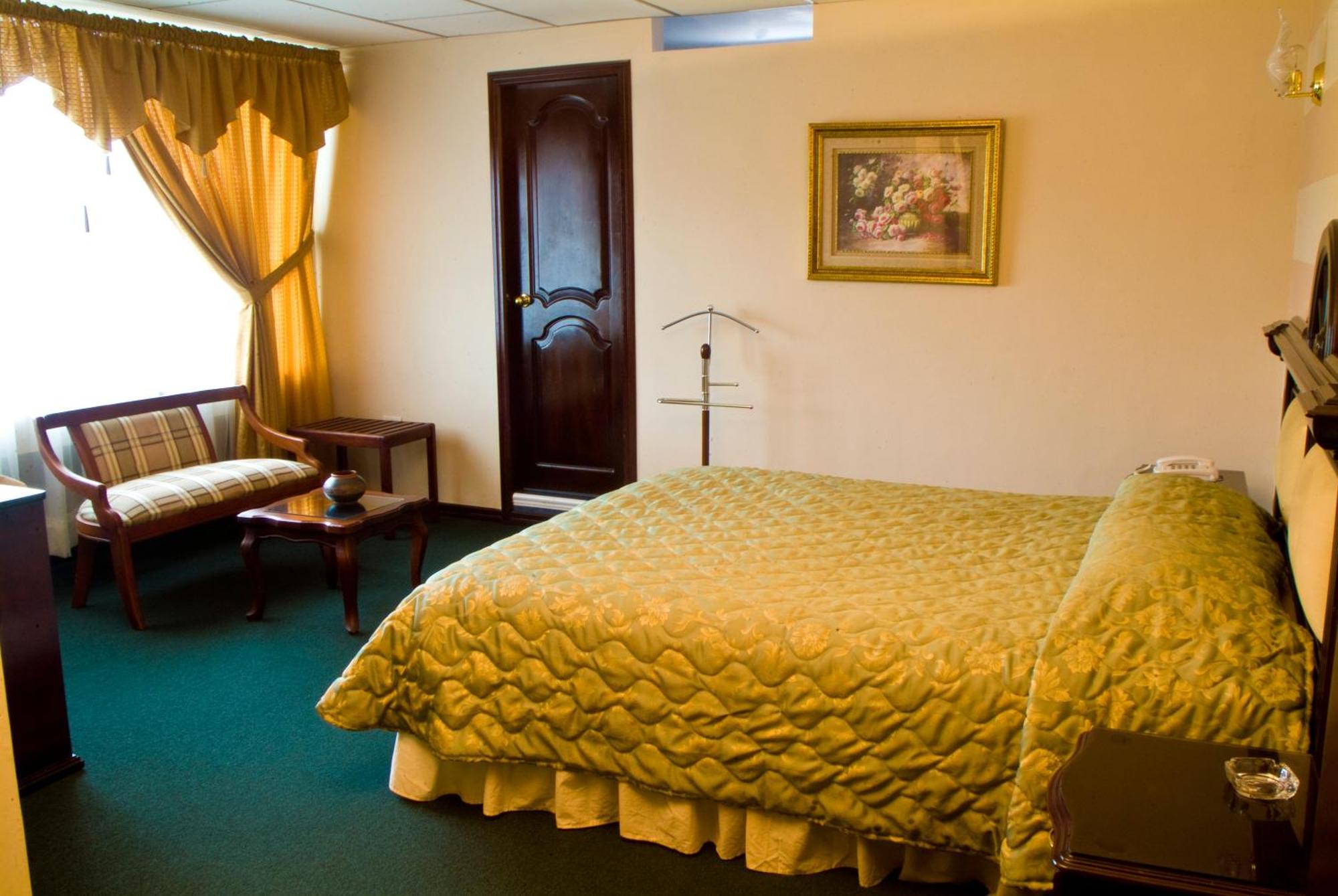 Hotel Podocarpus Лоха Экстерьер фото